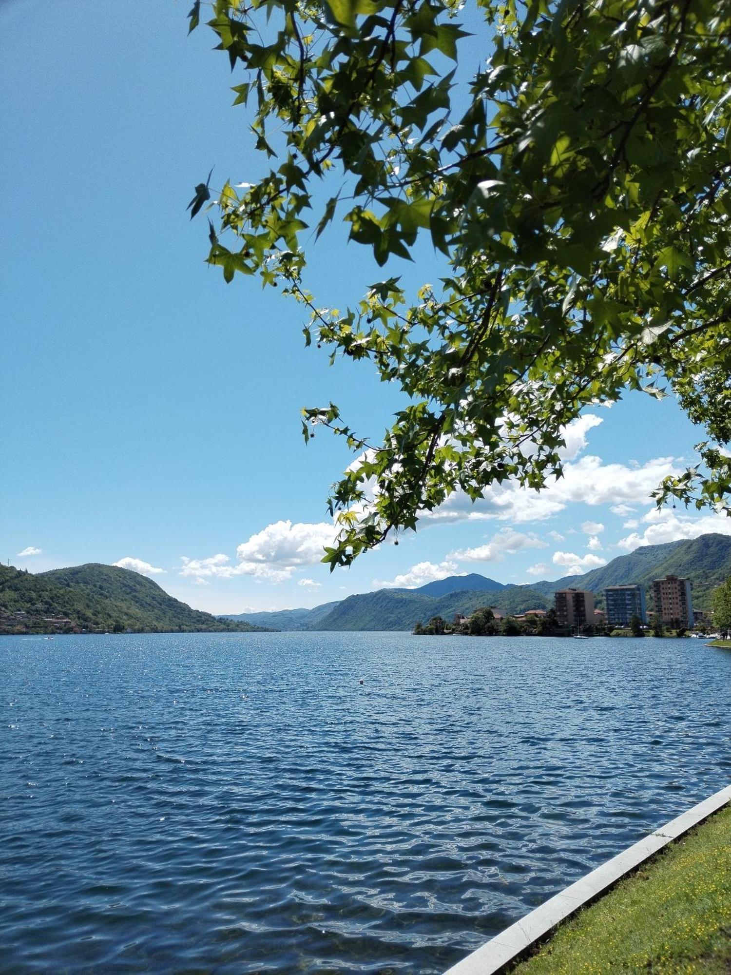 Un Balcone Sul Lago Omegna Buitenkant foto